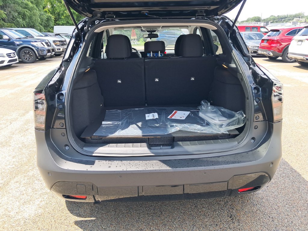 New 2026 Nissan Kicks SV w/ SV Premium Package AWD/4WD image 24