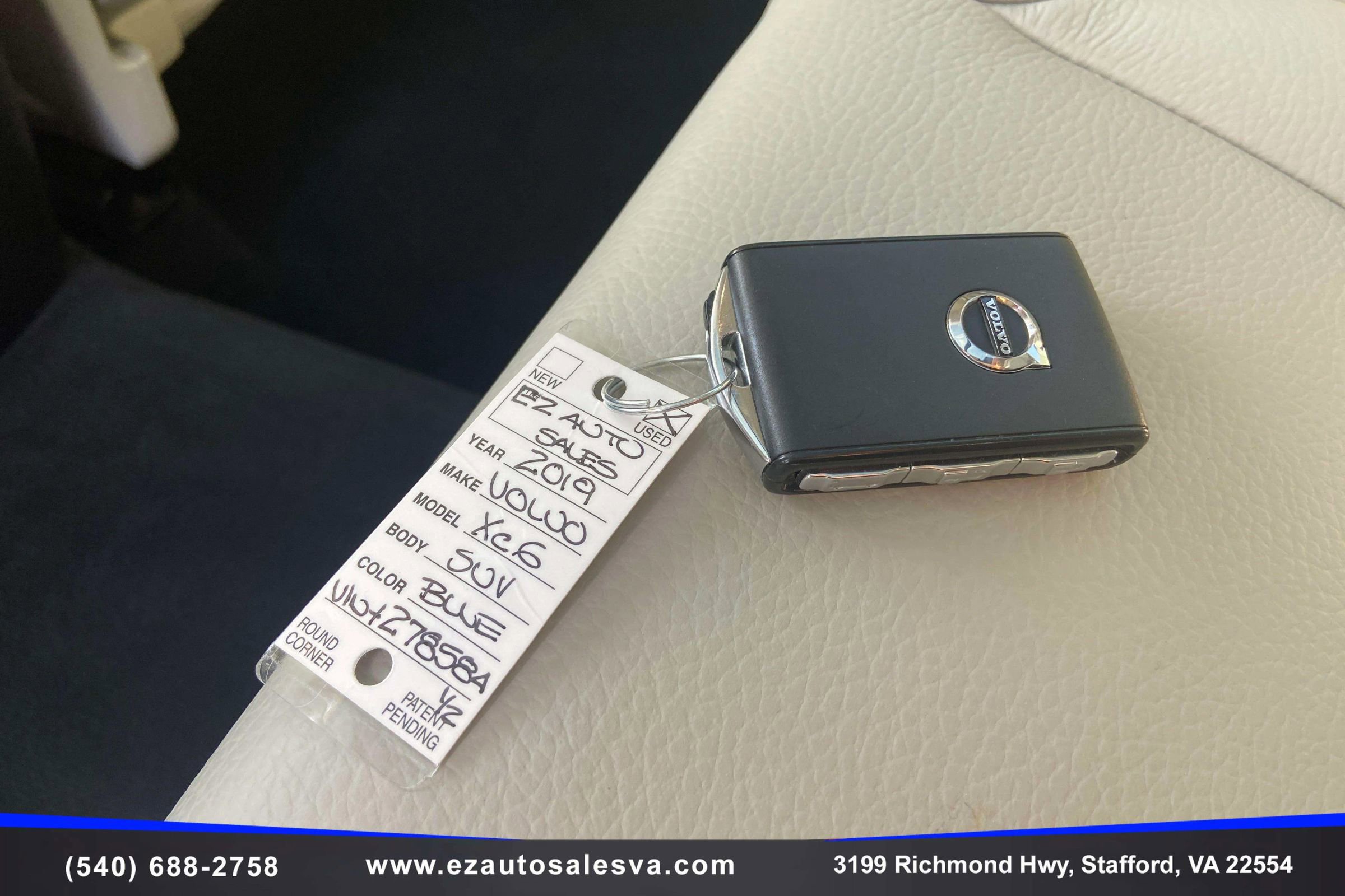 Used 2019 Volvo XC60 T5 Momentum w/ Multimedia Package AWD/4WD image 17