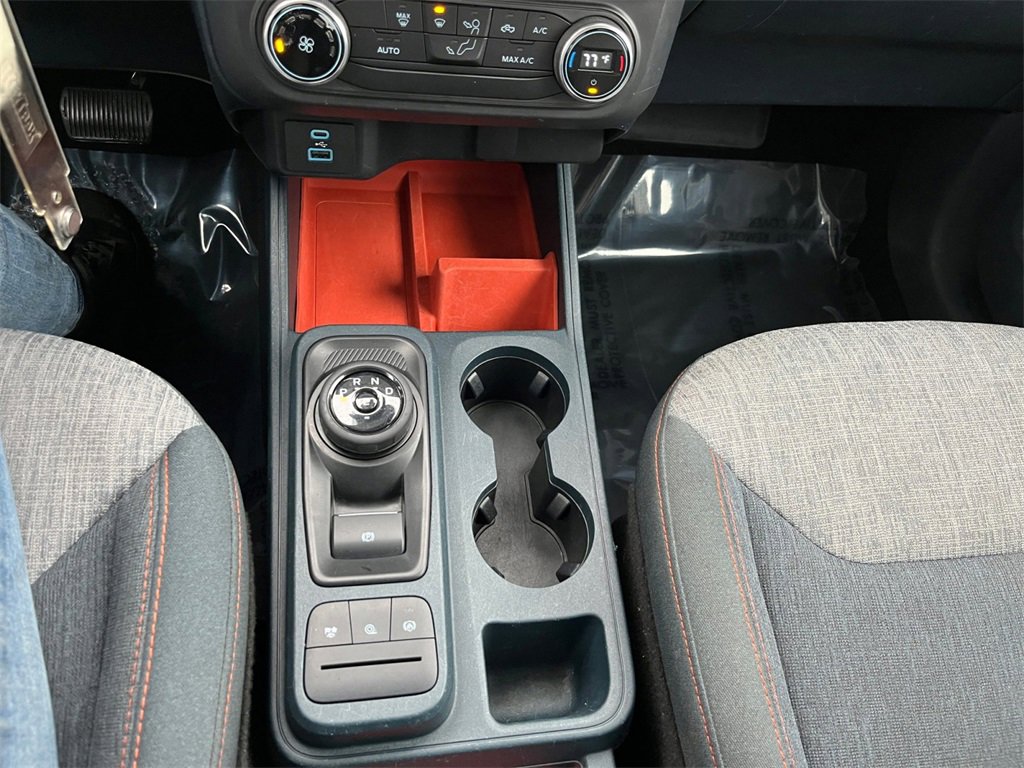 Used 2022 Ford Maverick XLT image 14