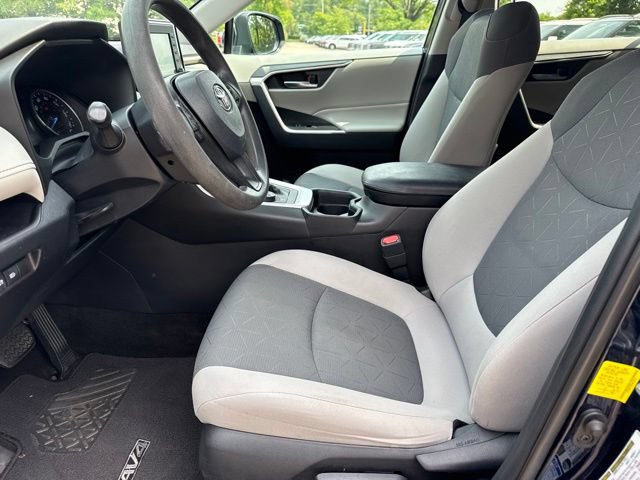 Used 2019 Toyota RAV4 XLE w/ Carpet Mat Package AWD/4WD image 23