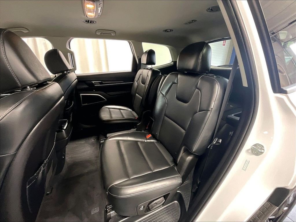 Used 2024 Kia Telluride S AWD/4WD image 15