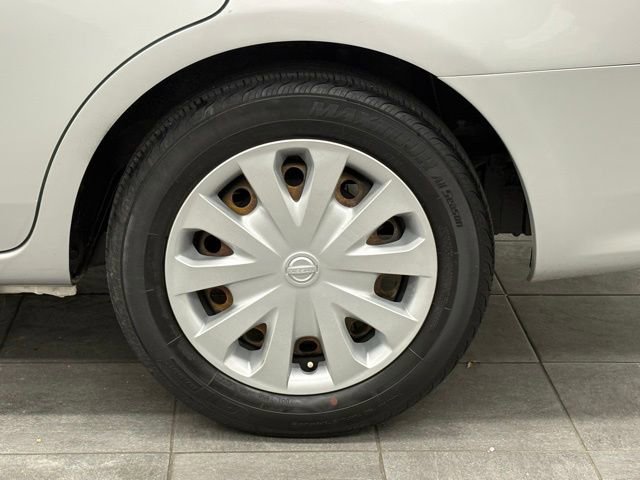 Used 2018 Nissan Versa SV FWD image 7