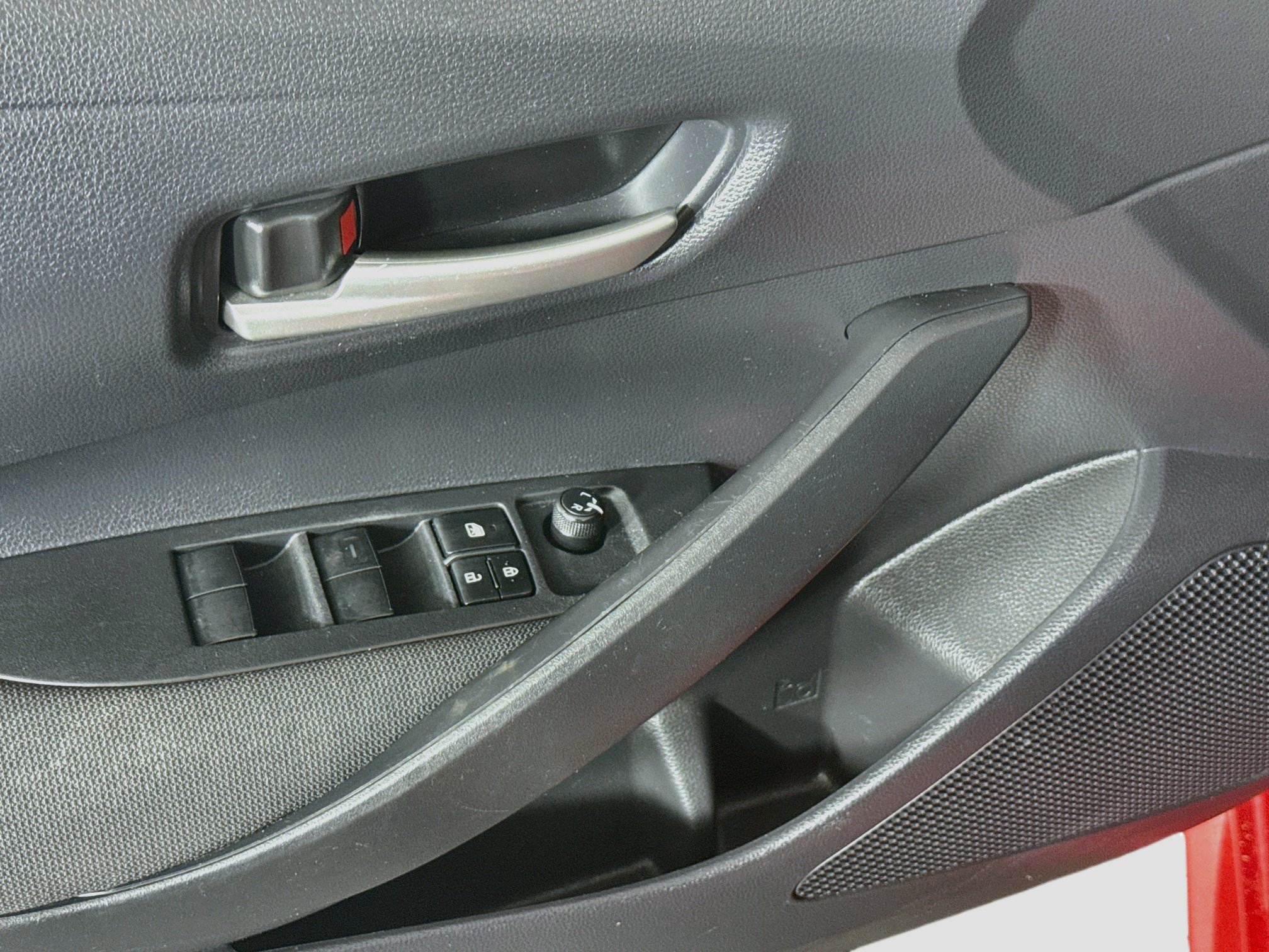 Used 2020 Toyota Corolla LE FWD image 23