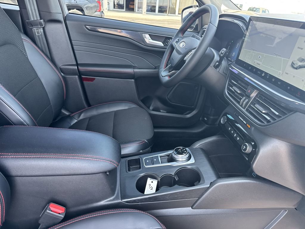 Certified 2023 Ford Escape ST-Line w/ Tech Pack #1 image 14