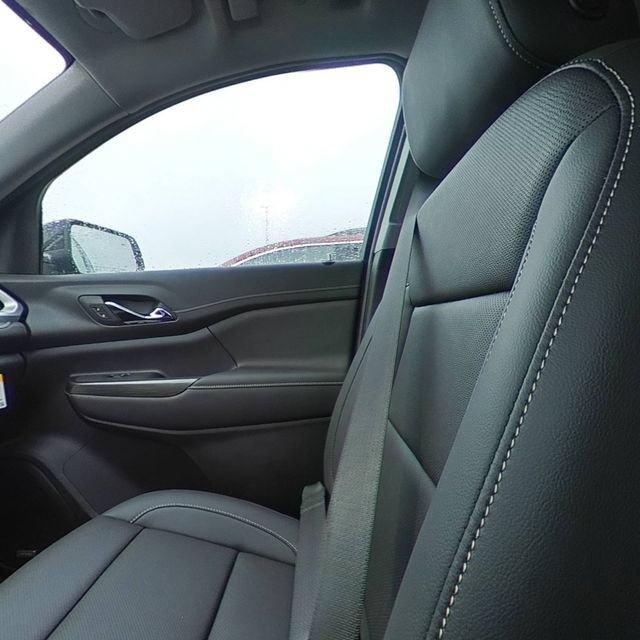 Used 2023 GMC Acadia SLT FWD image 17