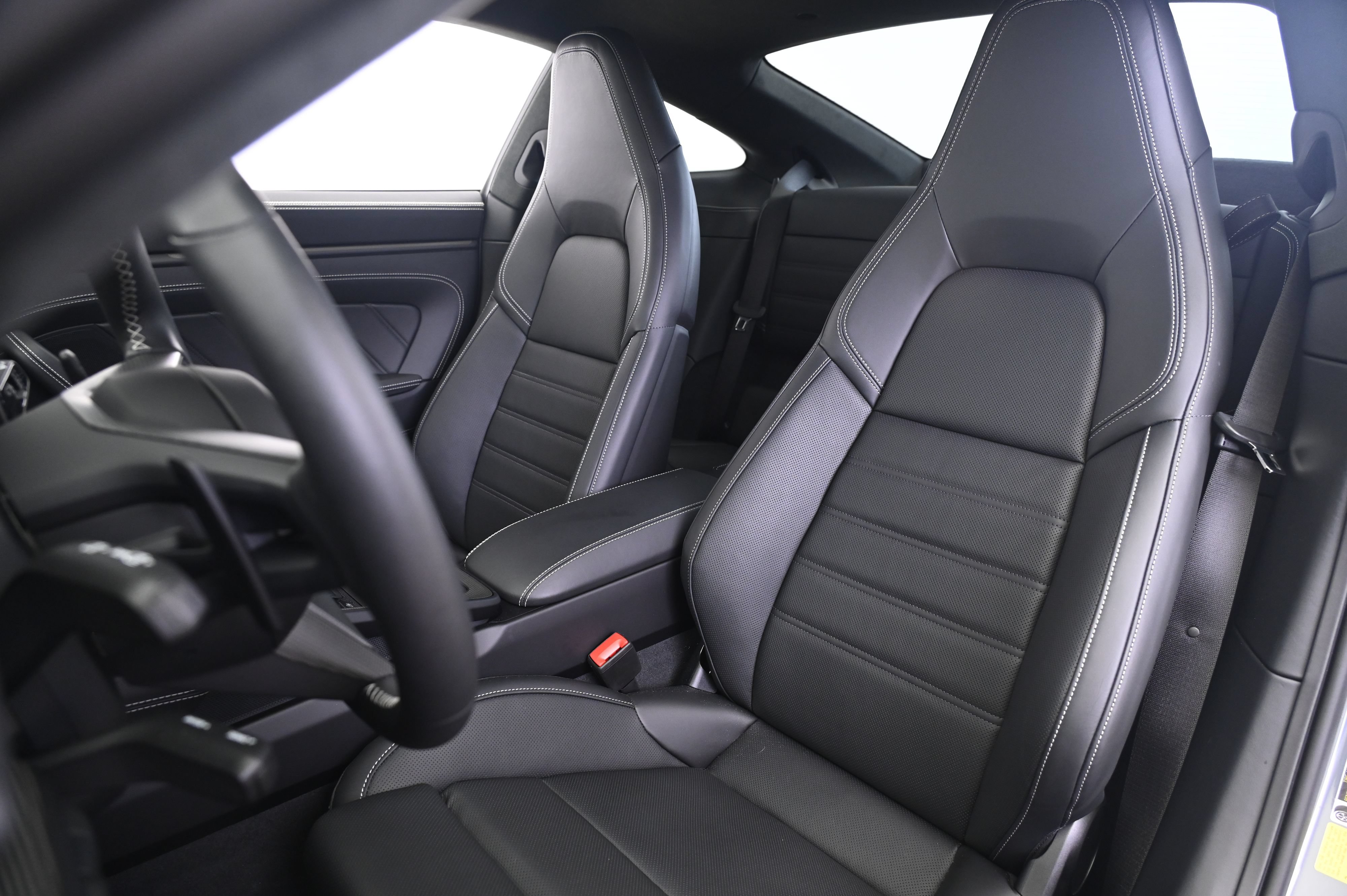 Certified 2026 Porsche 911 Carrera GTS RWD image 26