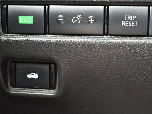 Used 2024 Nissan Sentra SV FWD image 22