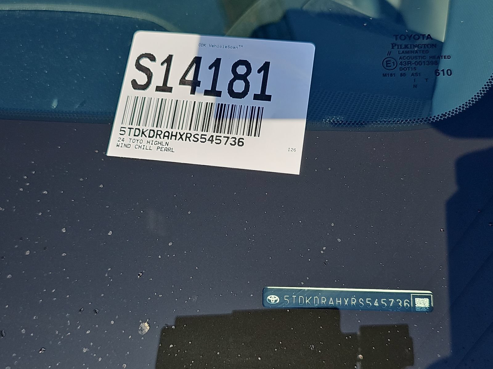 Used 2024 Toyota Highlander XLE FWD image 15