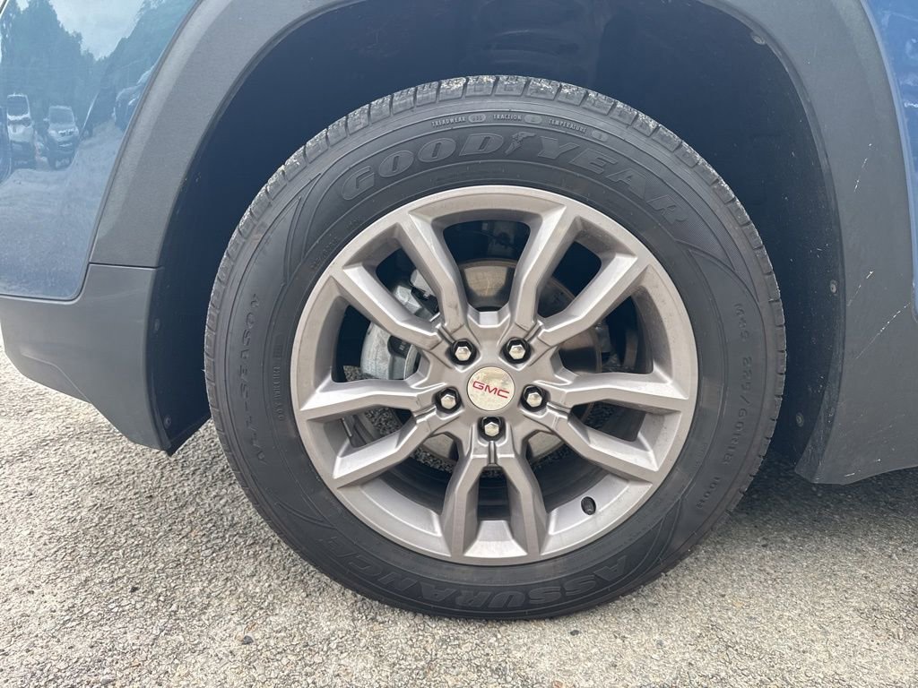 Used 2024 GMC Terrain SLT AWD/4WD image 13