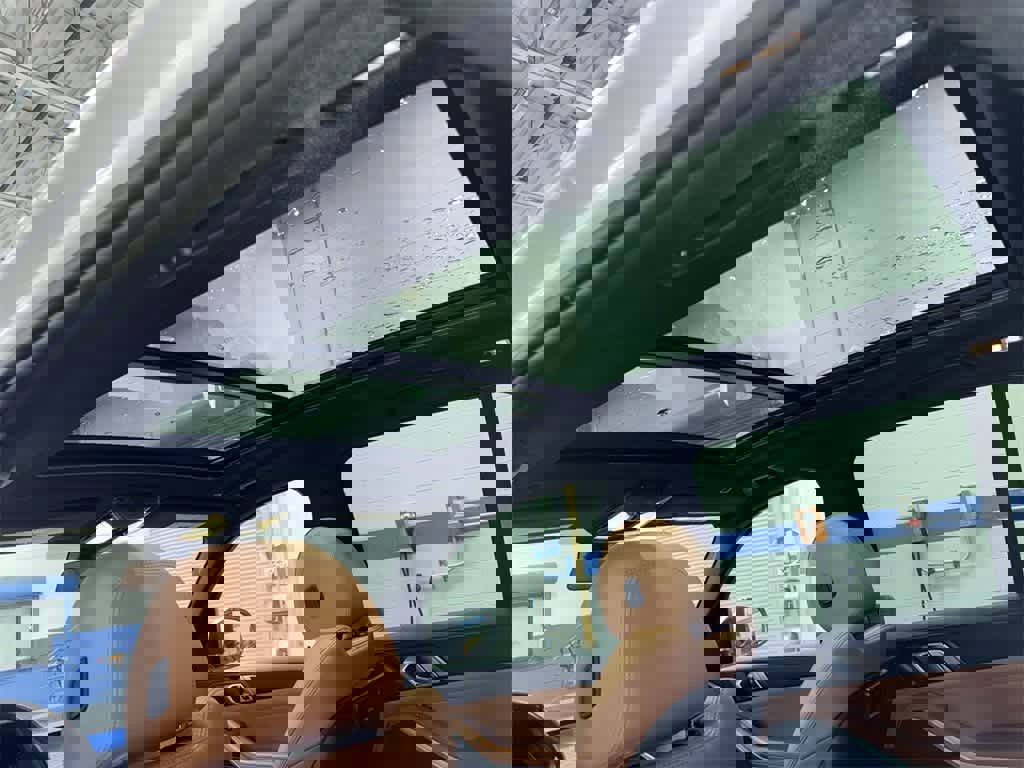 Used 2022 BMW X5 xDrive45e w/ Climate Comfort Package image 25