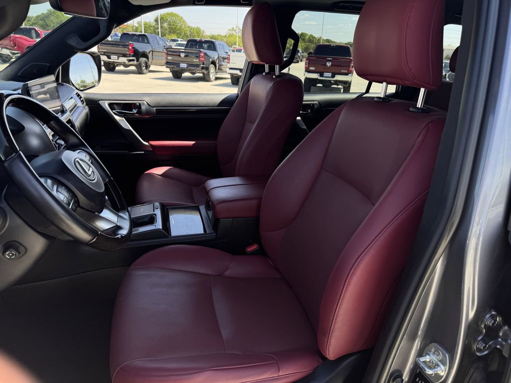 Used 2023 Lexus GX 460 Premium w/ Accessory Package image 24