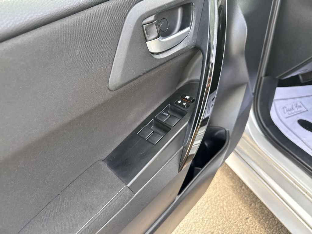 Used 2018 Toyota Corolla iM image 12