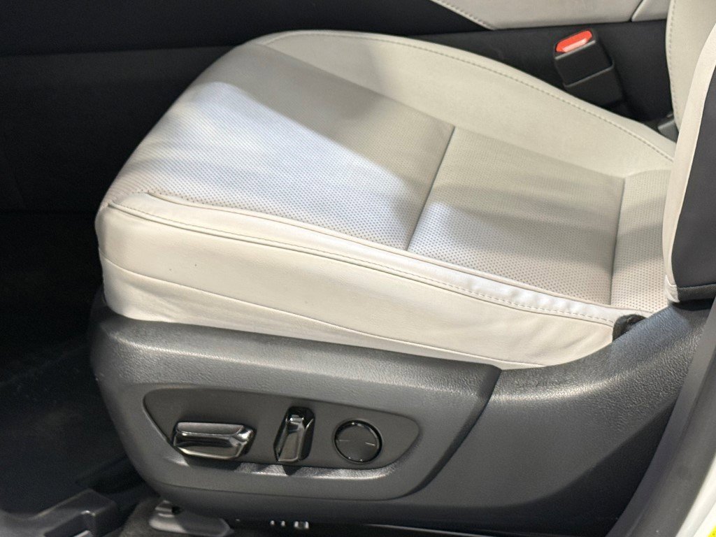 Used 2023 Lexus RX 350 Premium w/ Cold Area Package image 18