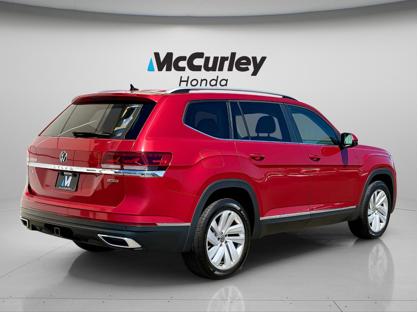 Used 2021 Volkswagen Atlas SEL AWD/4WD image 3