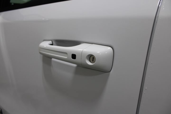 Used 2024 RAM 1500 Laramie AWD/4WD image 15