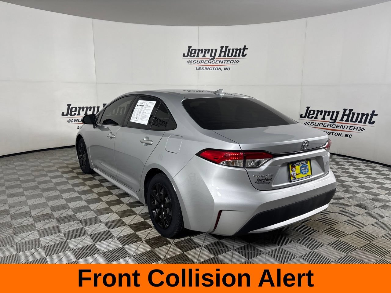 Used 2022 Toyota Corolla LE FWD image 9