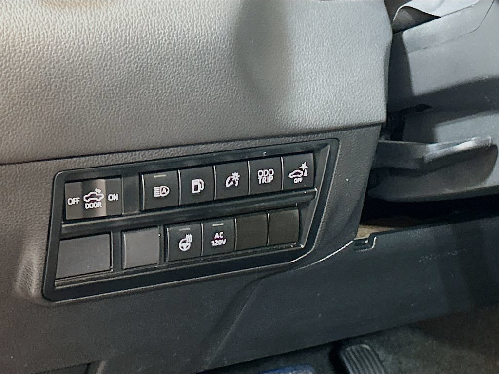 Used 2024 Toyota Tundra Limited AWD/4WD image 8