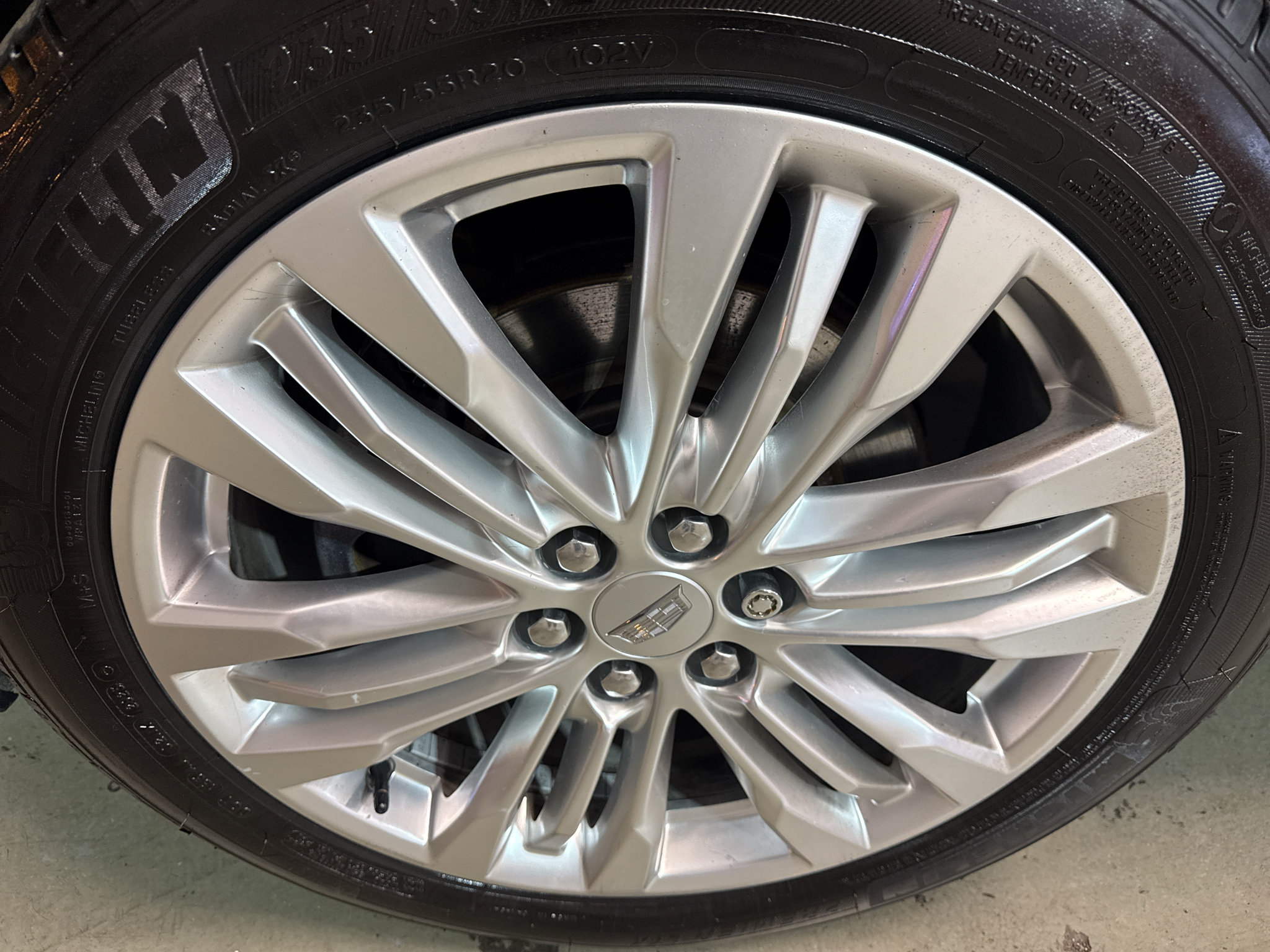 Used 2017 Cadillac XT5 Premium Luxury w/ Driver Assist Package AWD/4WD image 36