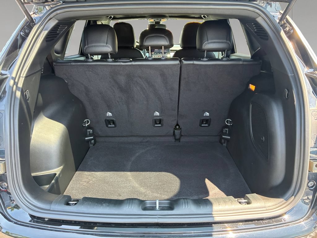 Used 2024 Jeep Compass Limited w/ Sun and Sound Group AWD/4WD image 19