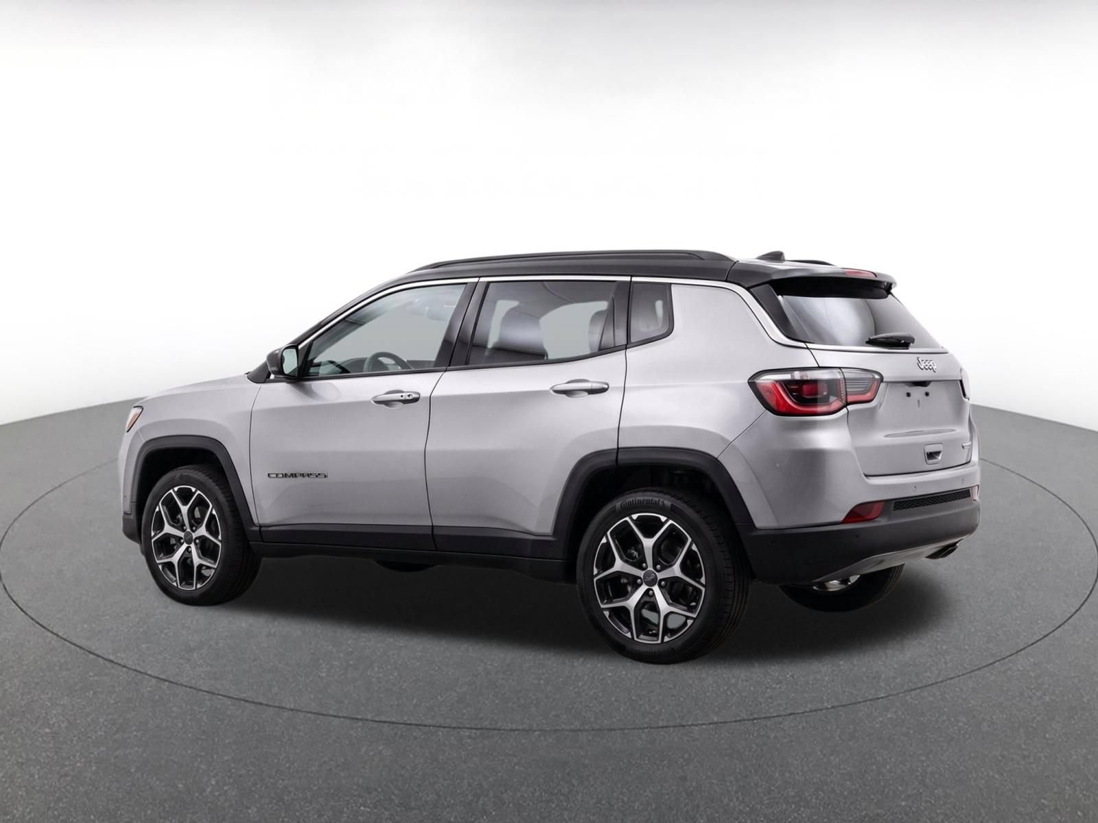 Used 2025 Jeep Compass Limited AWD/4WD image 6