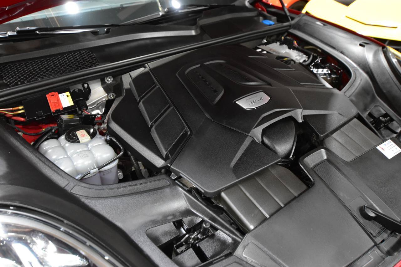 Used 2021 Porsche Cayenne AWD/4WD image 56