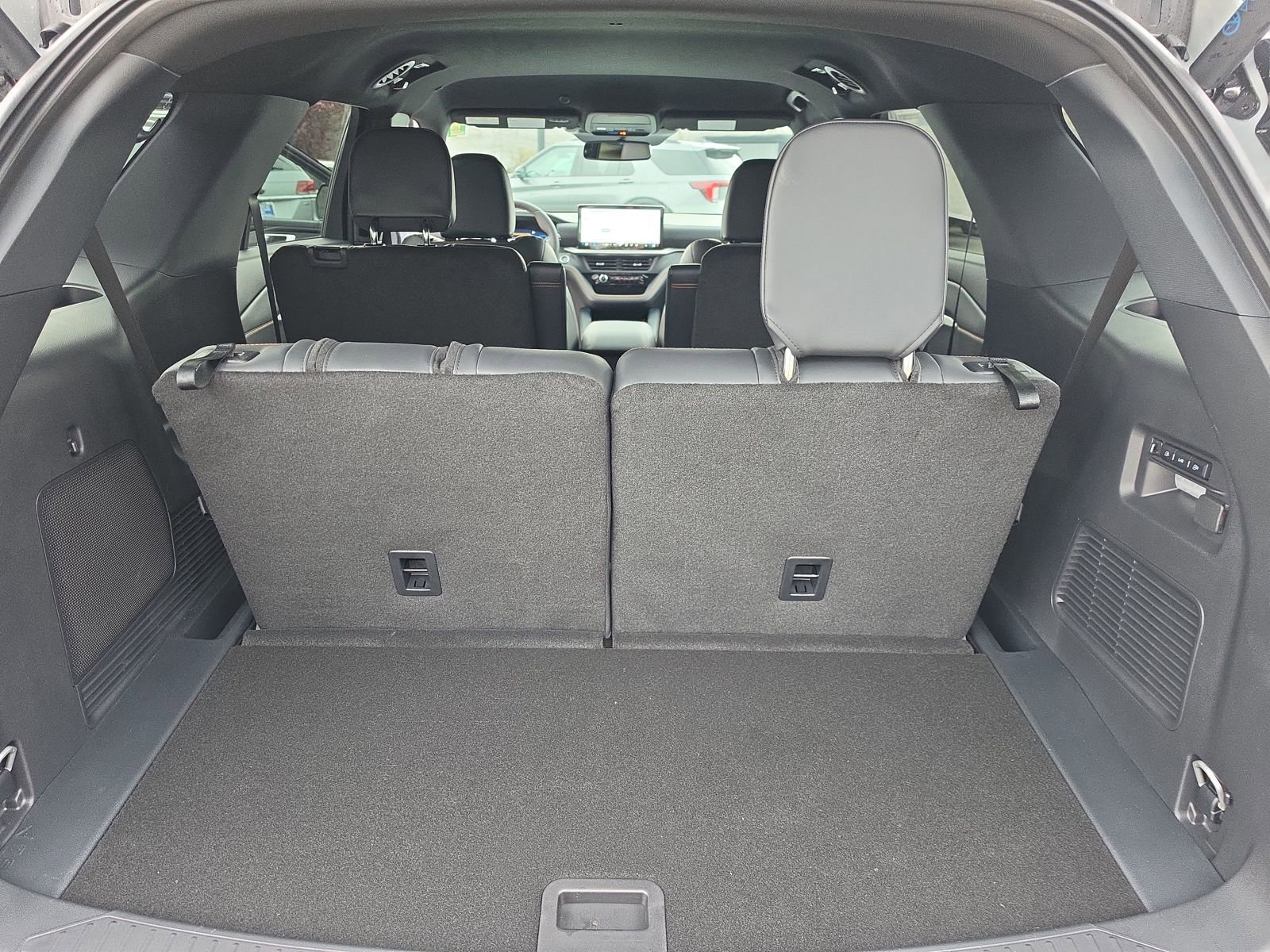 New 2026 Ford Explorer Tremor w/ Tremor Convenience Package image 16