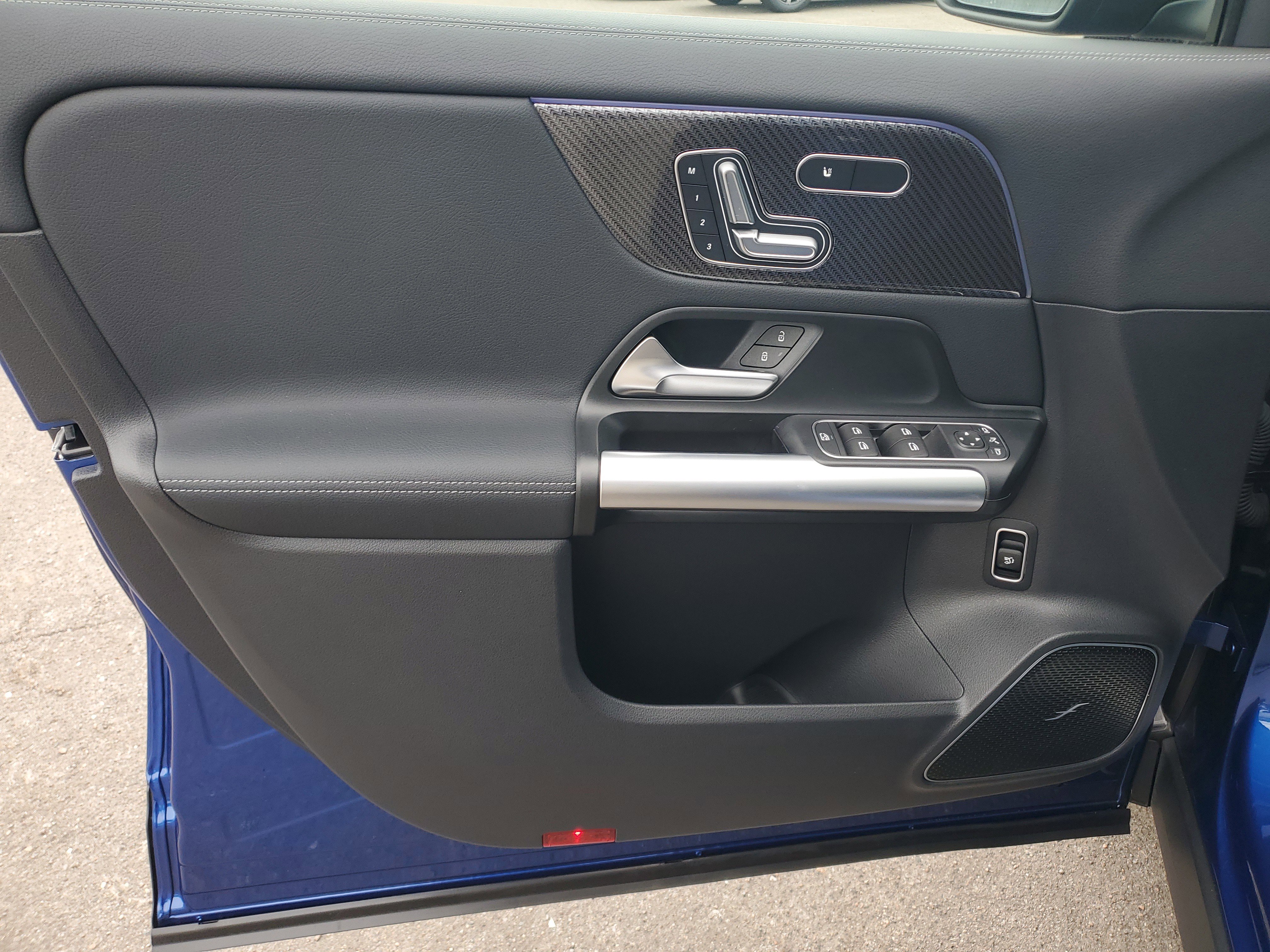 Certified 2025 Mercedes-Benz GLA 35 AMG 4MATIC image 17