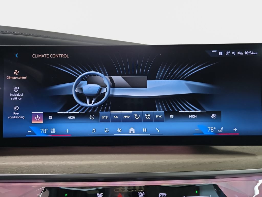 Used 2023 BMW i7 xDrive60 AWD/4WD image 25