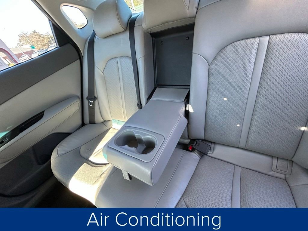 Used 2016 Kia Optima EX image 18