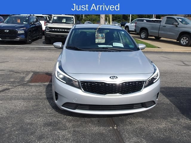 Used 2017 Kia Forte LX FWD image 2