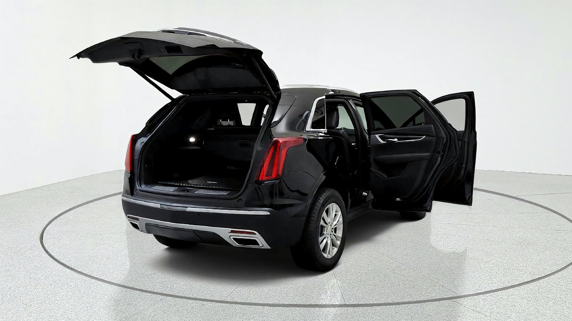 Certified 2020 Cadillac XT5 Premium Luxury w/ LPO, Floor Liner Package FWD image 12