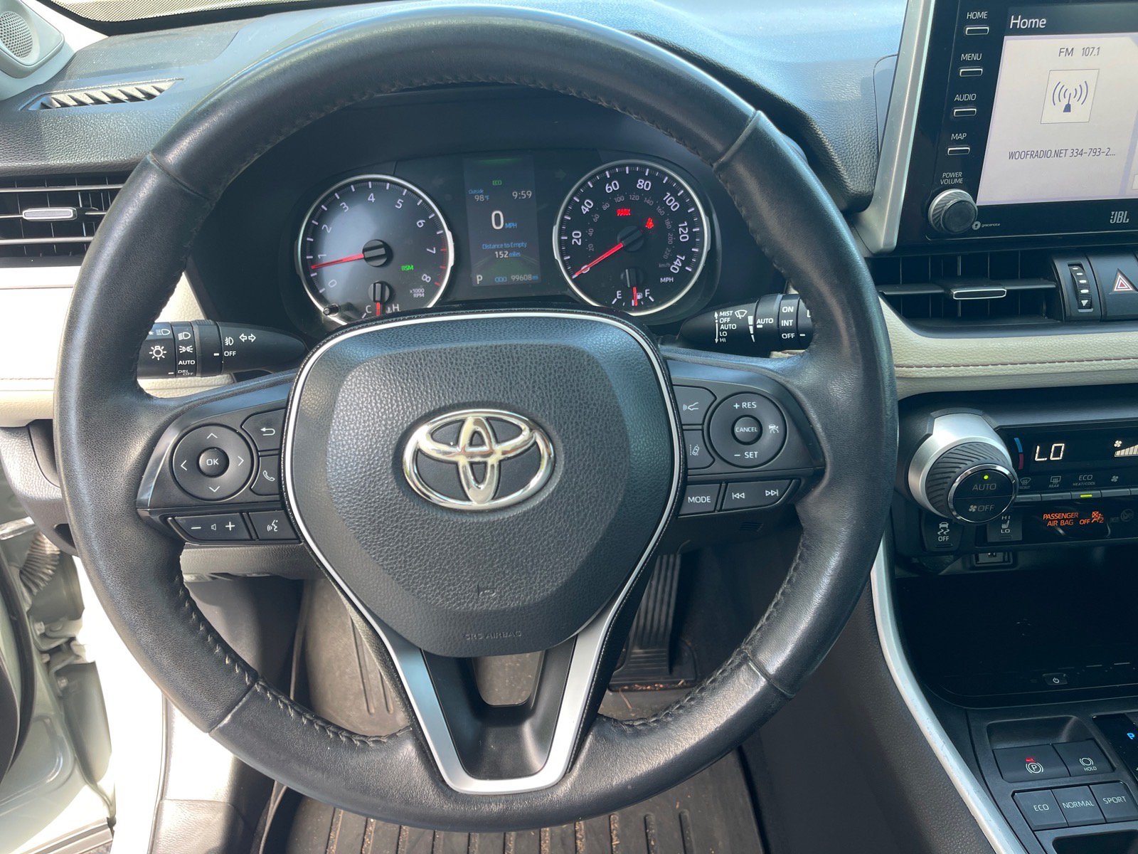 Used 2021 Toyota RAV4 XLE Premium FWD image 7