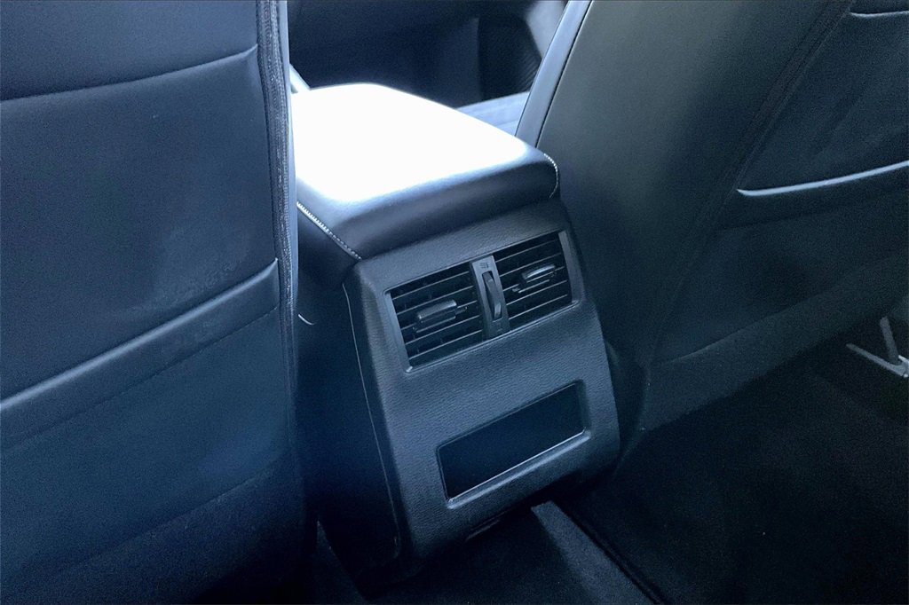 Used 2024 Mitsubishi Outlander SE image 10