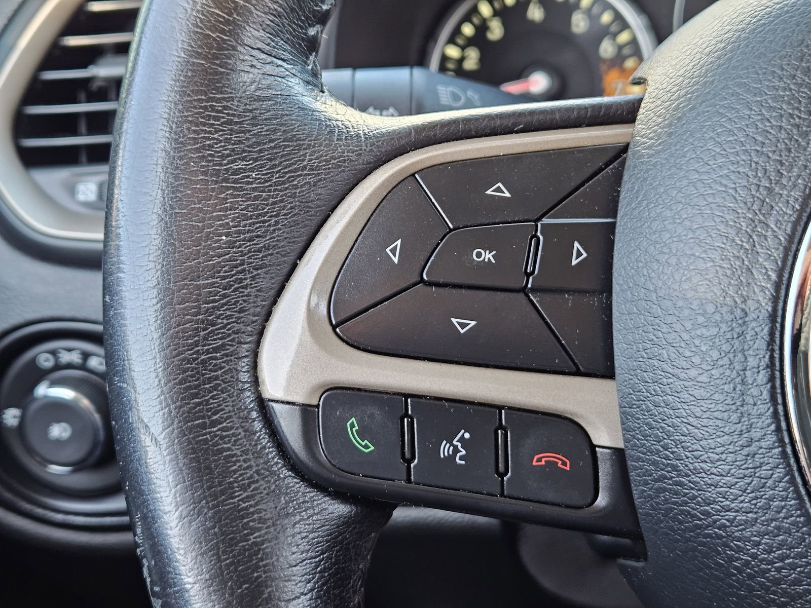 Used 2017 Jeep Renegade Latitude w/ Safety & Security Group (ALP) image 27