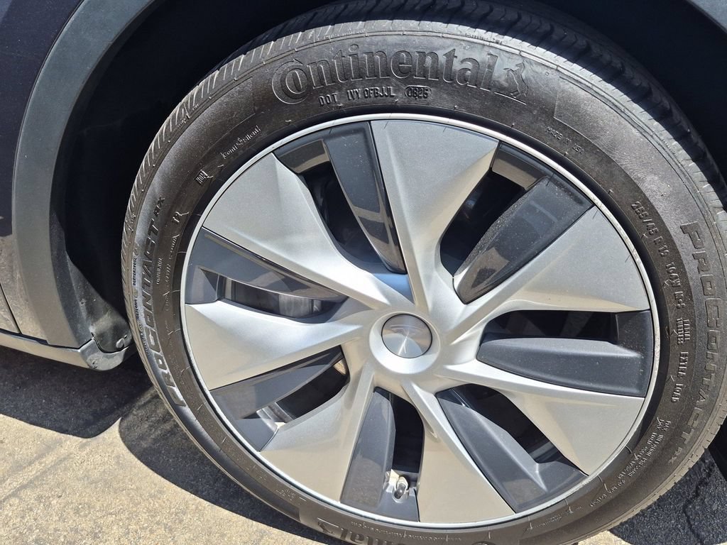 Used 2021 Tesla Model Y Long Range AWD/4WD image 12