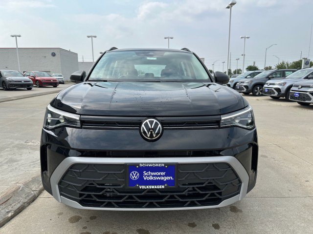 New 2025 Volkswagen Taos S image 4