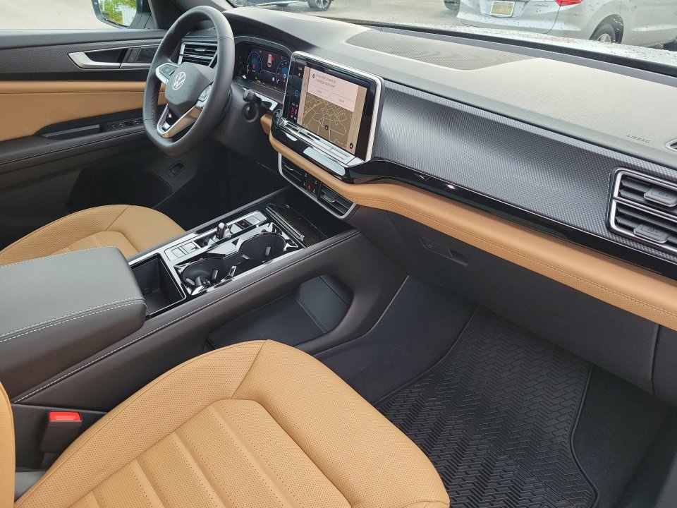 New 2026 Volkswagen Atlas Cross Sport SEL R-Line image 28