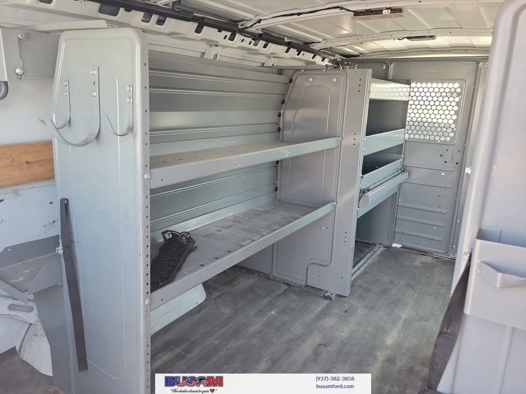 Used 2015 Chevrolet Express 2500 image 9