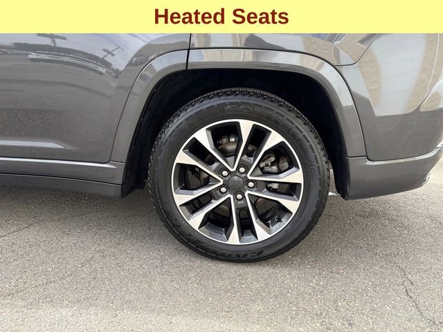 Used 2022 Jeep Grand Cherokee Overland w/ Luxury Tech Group IV AWD/4WD image 9