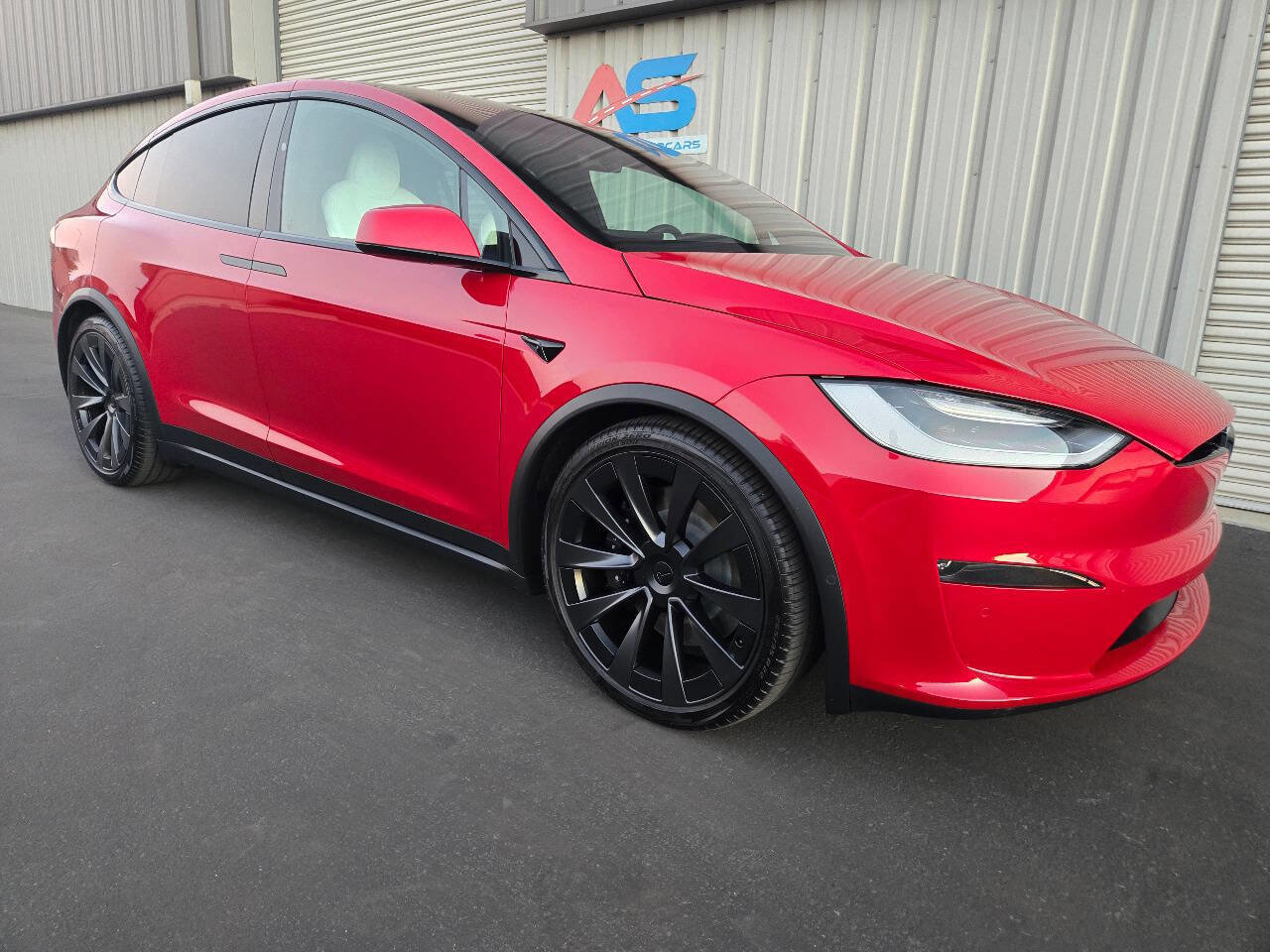 Used 2022 Tesla Model X Plaid image 11