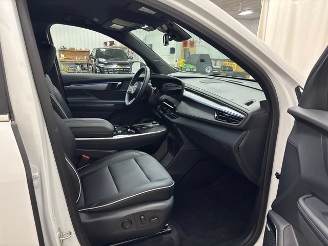 Used 2026 Buick Enclave Preferred FWD image 13