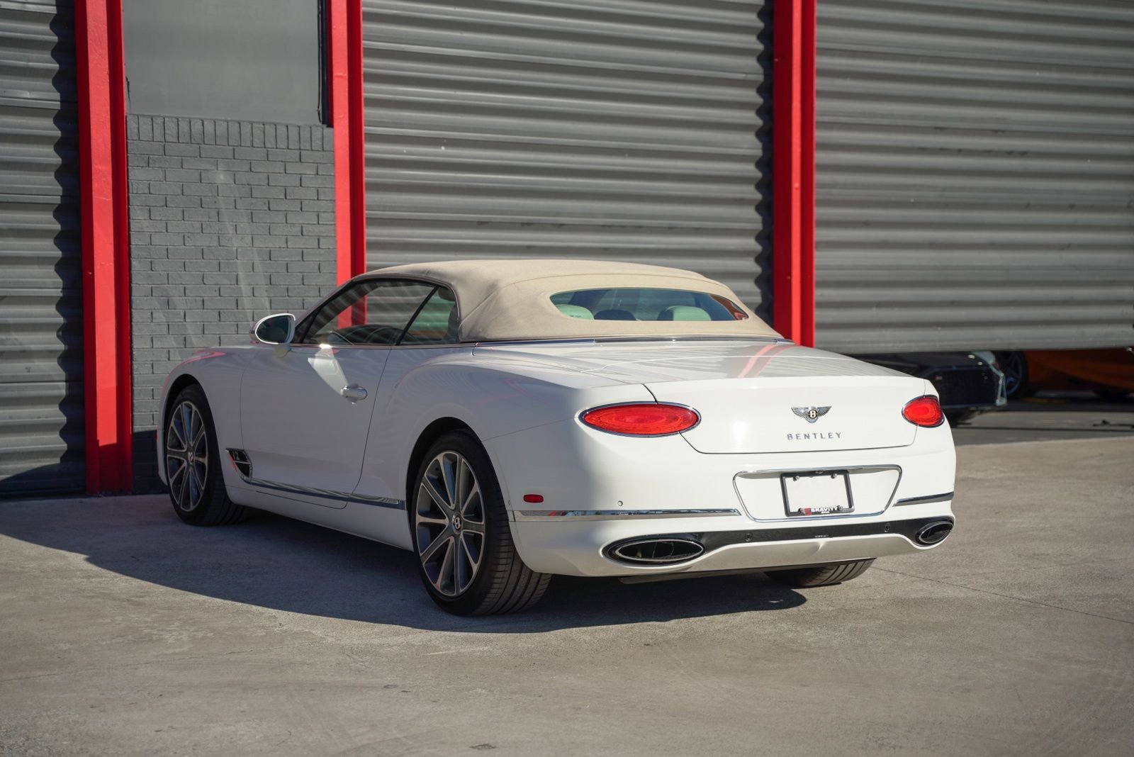 Used 2020 Bentley Continental GT image 10