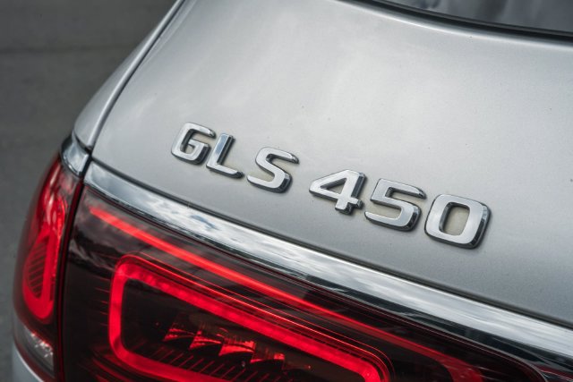 Used 2020 Mercedes-Benz GLS 450 4MATIC image 11