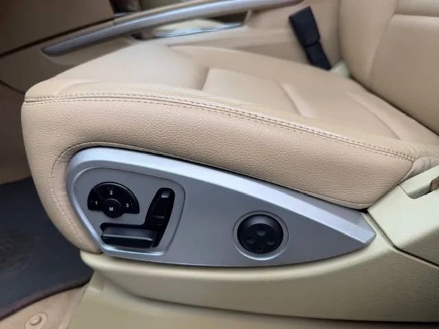 Used 2010 Mercedes-Benz ML 350 4MATIC image 9