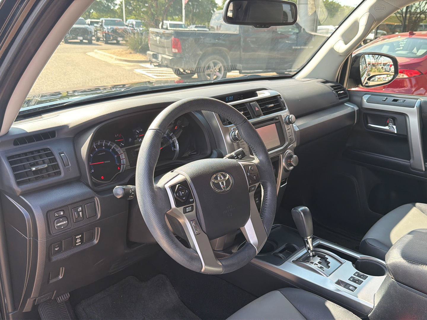 Used 2017 Toyota 4Runner SR5 Premium RWD image 24