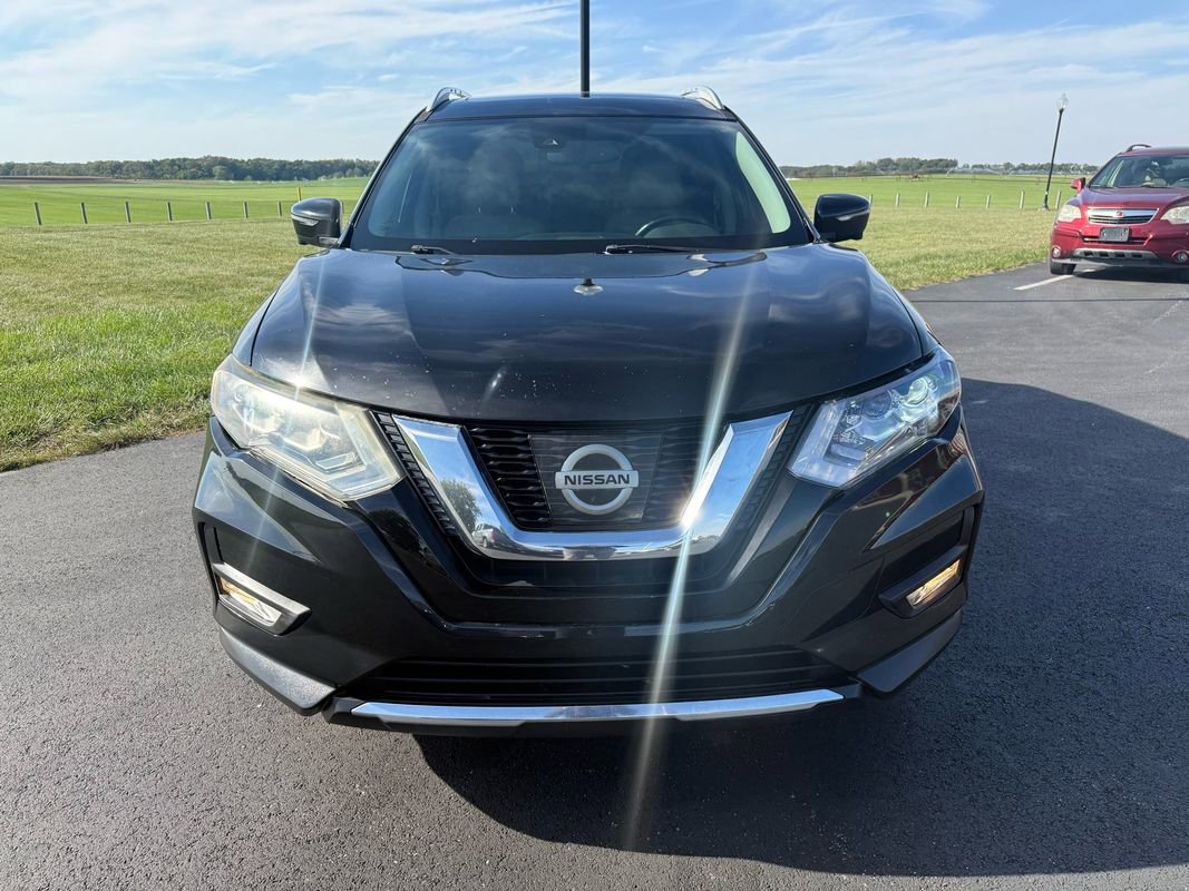 Used 2017 Nissan Rogue SL w/ SL Premium Package image 2