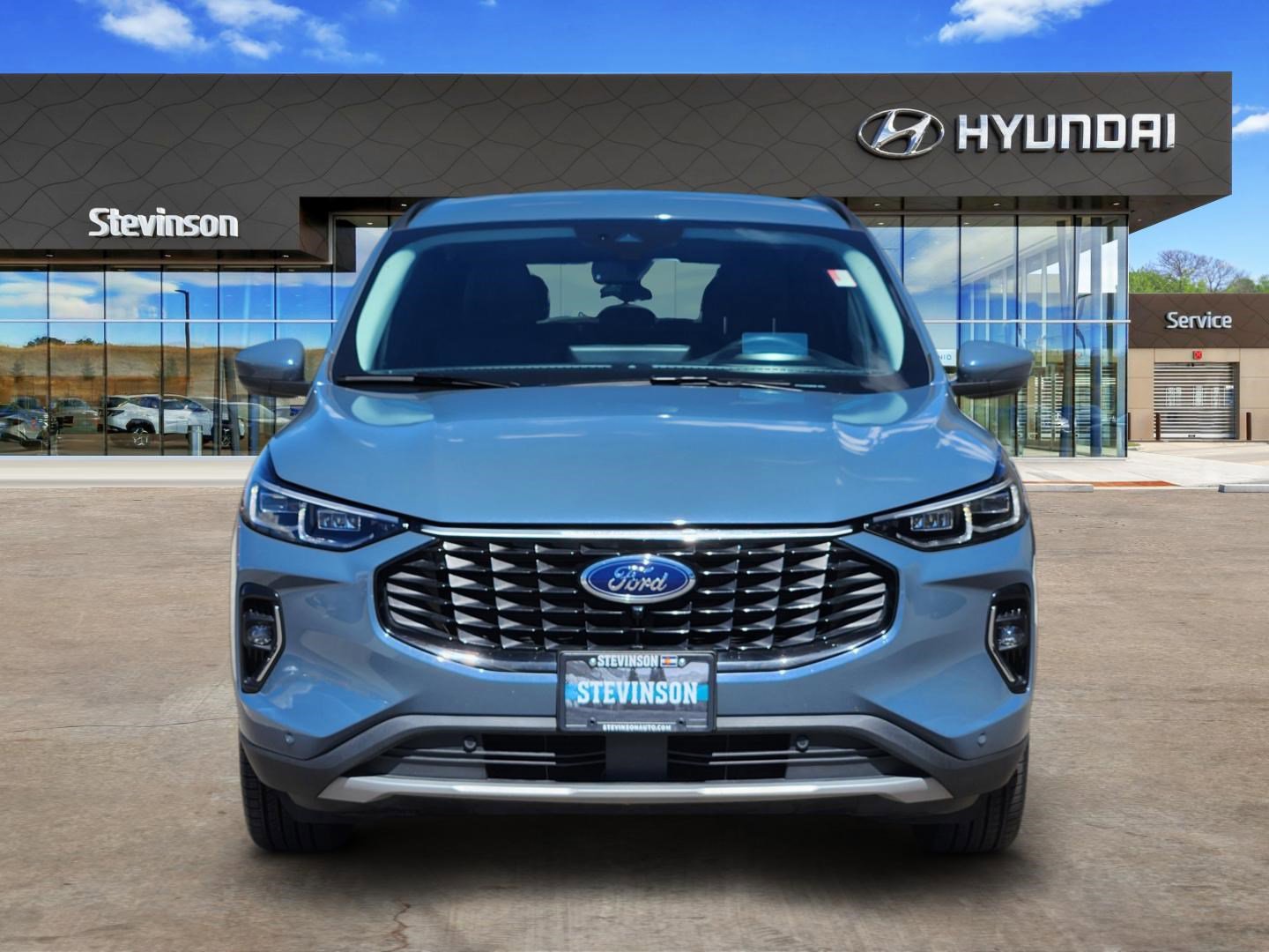 Used 2023 Ford Escape Platinum w/ Premium Technology Package image 6