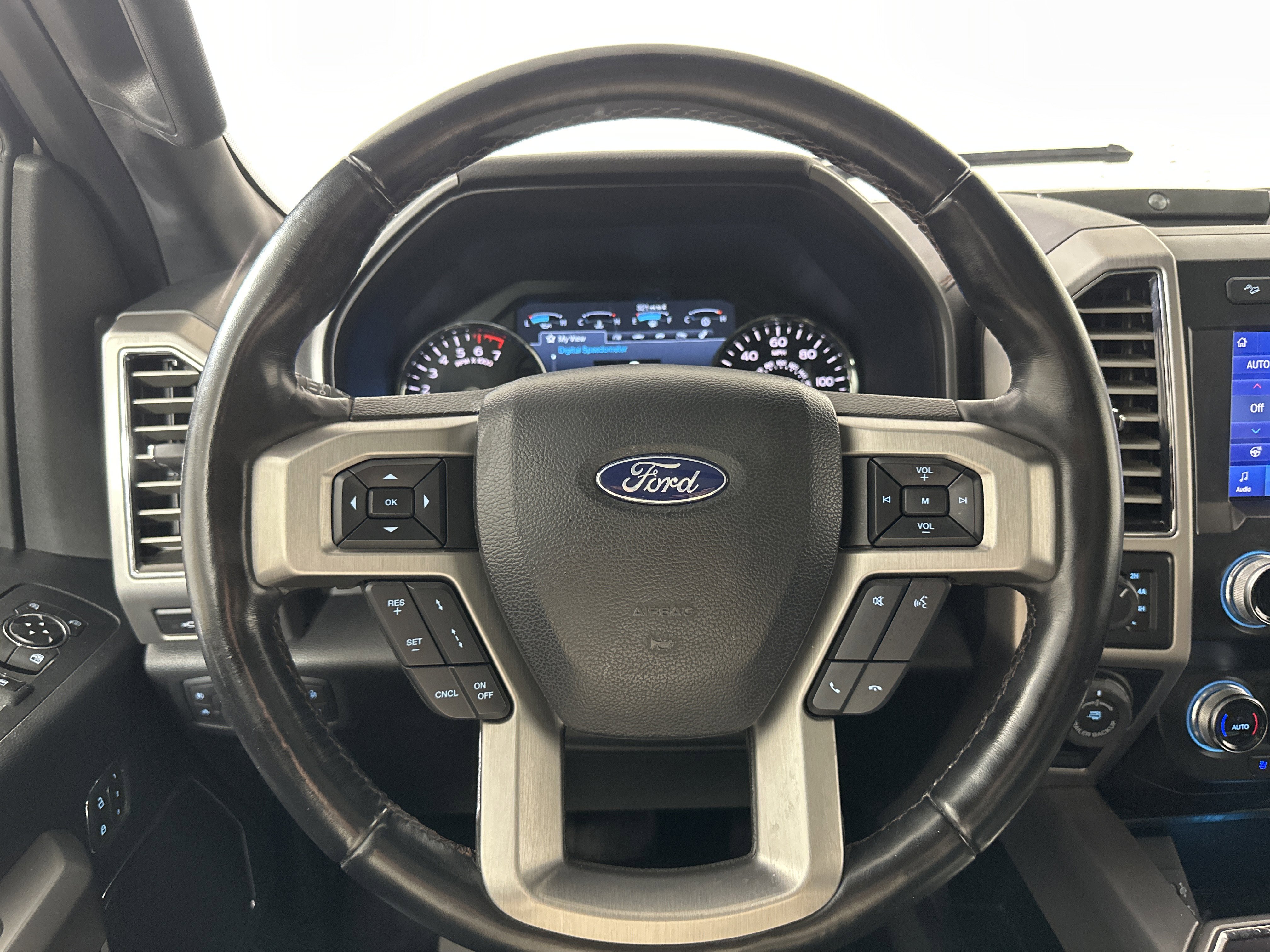 Used 2020 Ford F150 Platinum w/ Equipment Group 701A Luxury image 12