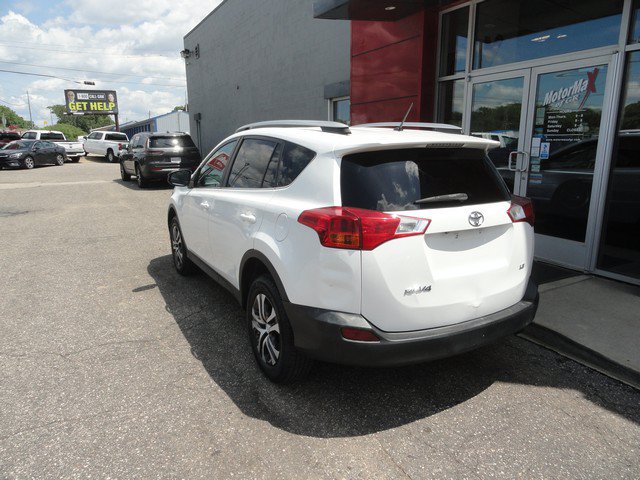 Used 2013 Toyota RAV4 LE AWD/4WD image 3