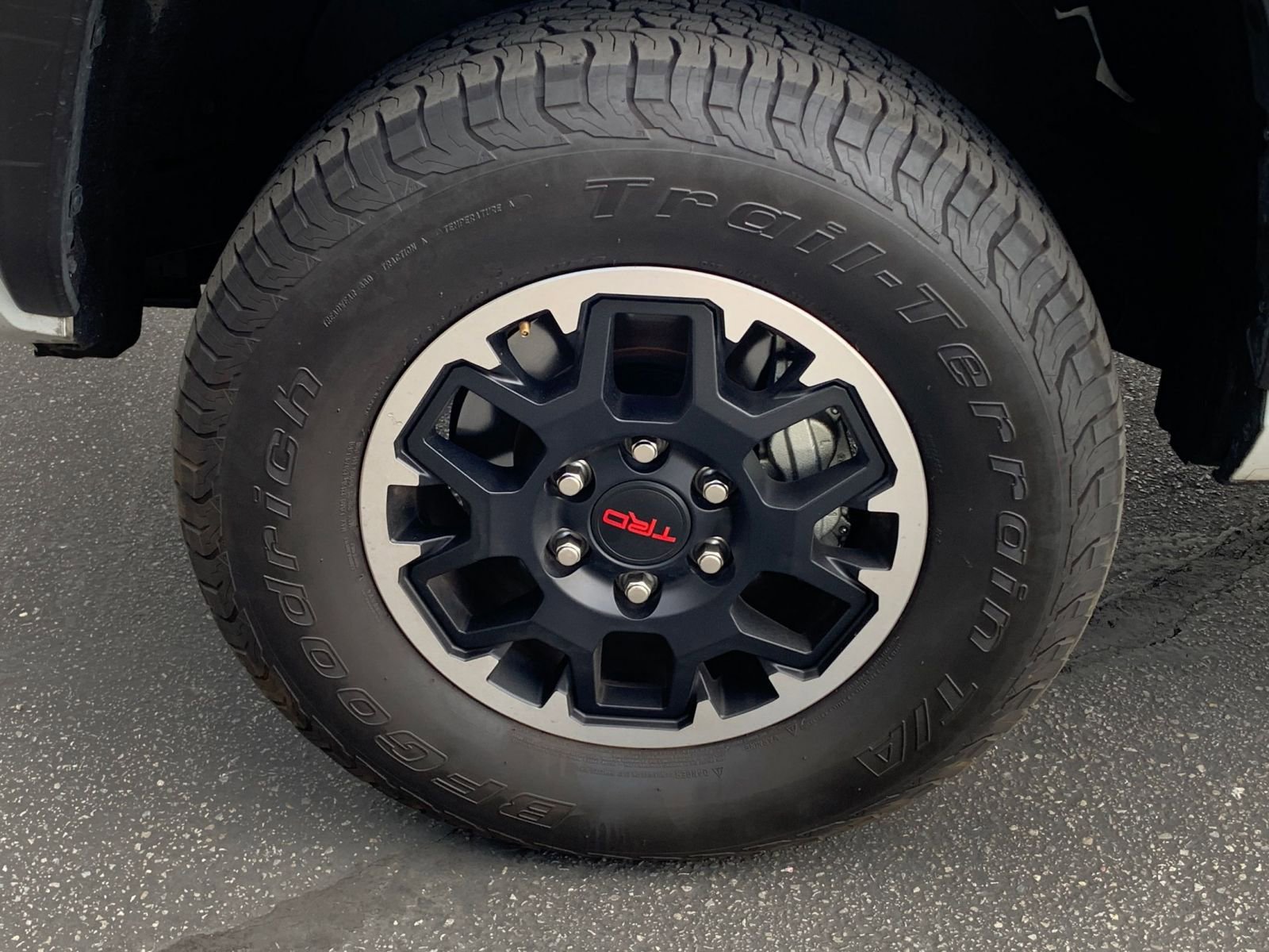 Used 2025 Toyota Tacoma SR image 29